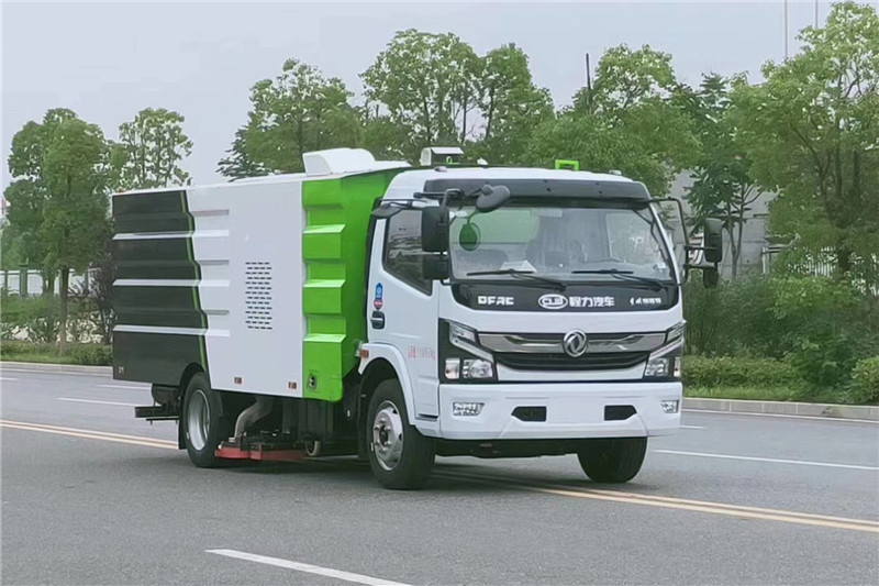 国六东风大多利卡8吨(1.5水6尘)吸尘车