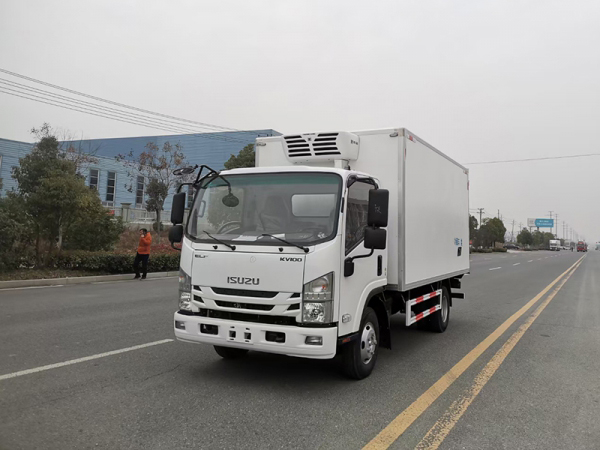 五十铃国六排放~KV100冷藏车