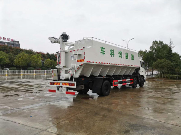 东风天锦小三轴30方(15吨)散装饲料车