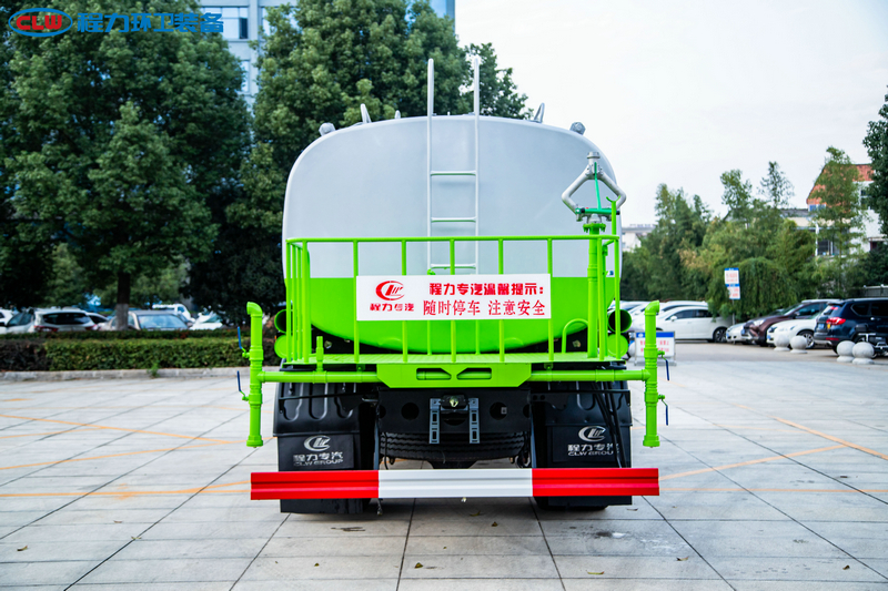 东风福瑞卡F9洒水车(12.3方)