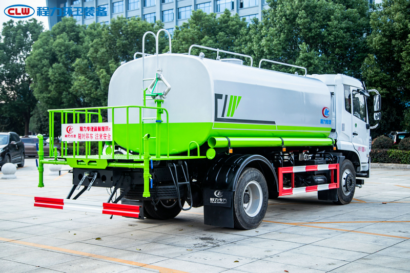 东风福瑞卡F9洒水车(12.3方)