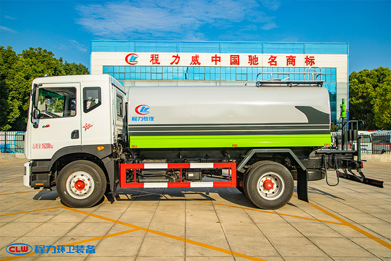 东风多利卡D9洒水车(12-15立方)(标准化)